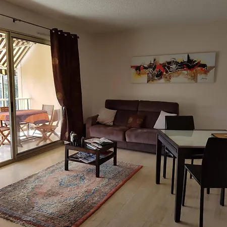 Les Bosquets Apartment *