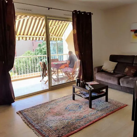 Les Bosquets Apartment *