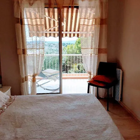 Les Bosquets Apartment *
